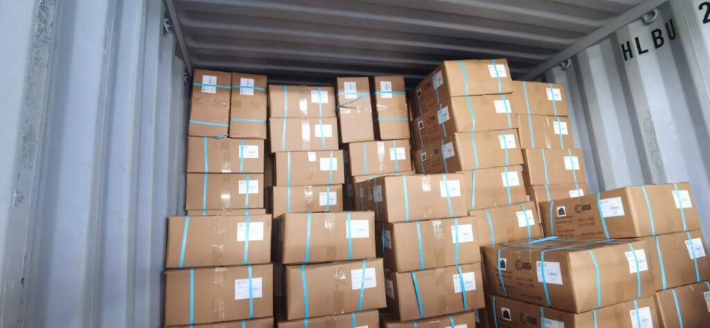 Container Loading and Shipping 01