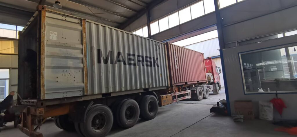 Container Loading and Shipping 04